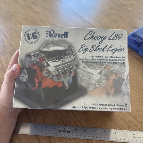 Revell scale model - scale, kit