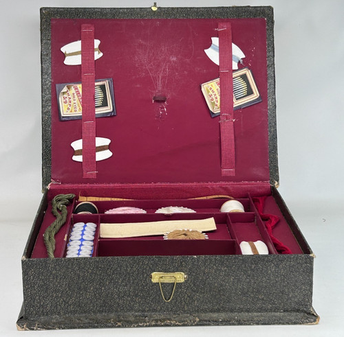 Antique etui full - full, of