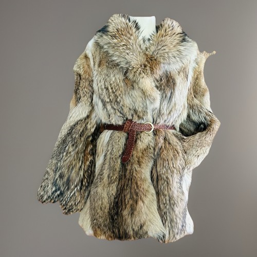 Beautiful sleek coyote fur - ✨beautiful,