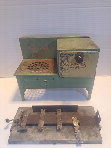 1930s empire metal ware toy - 1930s,