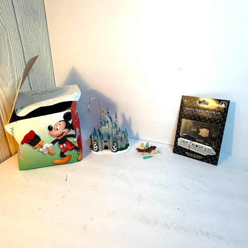 Disney parks collectibles - parks,