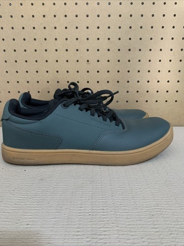 Men size10 five ten - size10,