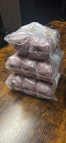 100 pure wool yarn superwash - 100%,