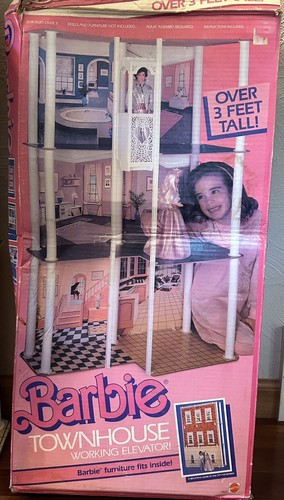 Vintage 1975 barbie townhouse - vintage,