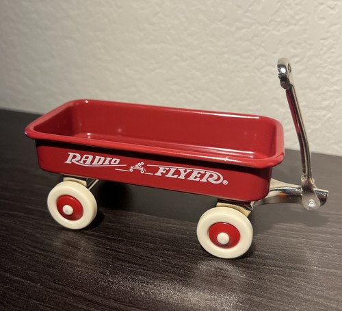 Mini metal radio flyer - radio, little