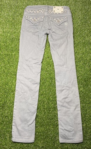 Miss skinny jeans - me,
