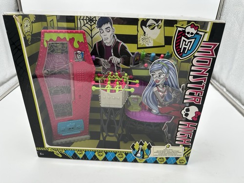 Monster high student lounge - monster,