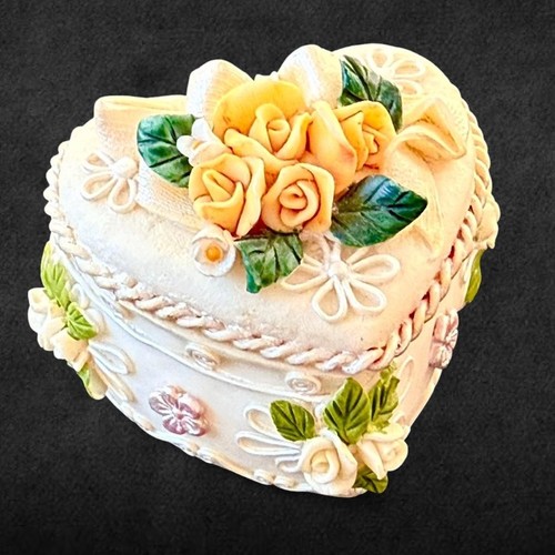 Vintage 90s heart ceramic - vintage,