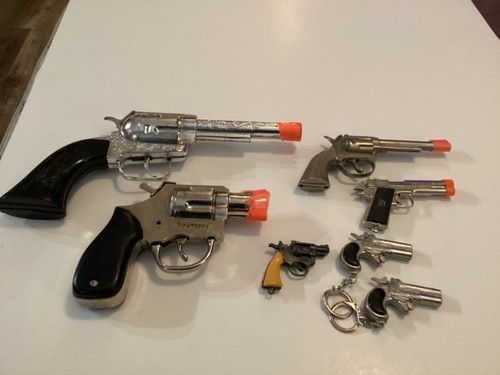 Lot vintage toy guns - of,