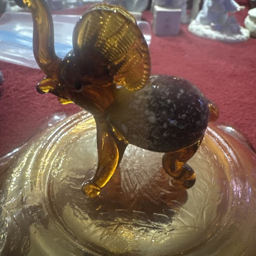 Small art glass baby elephant - small,