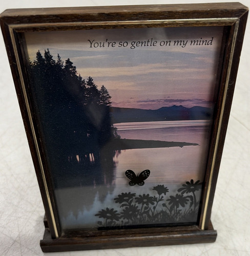 Wallace berrie nature - berrie,