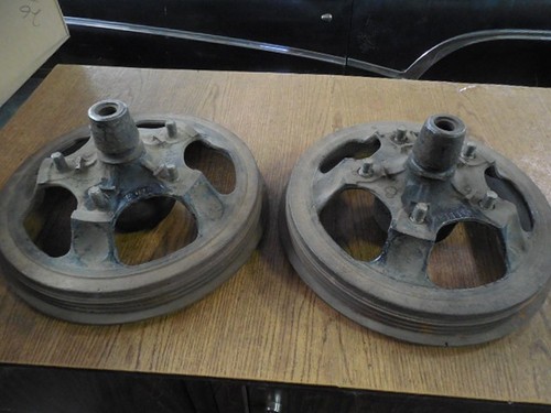 1935 ford rear brake drums - rear,
