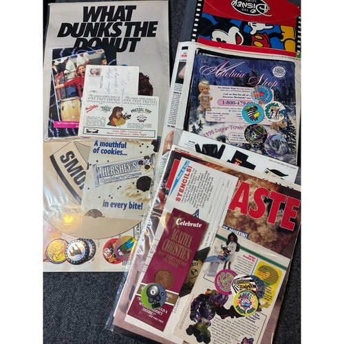 Retro authentic 1990 paper - authentic,