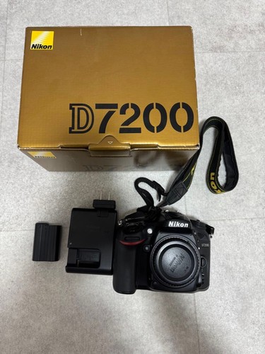 Nikon d7200 body with original - nikon,