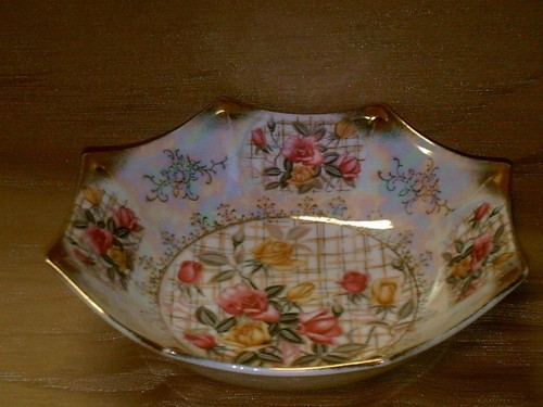 Vintage fluted bowl - bowl, w/