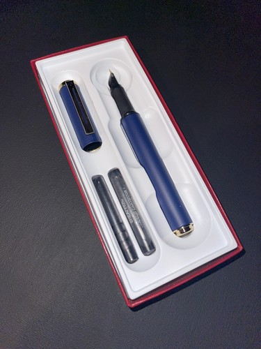 Sheaffer fountain pen dark - pen,