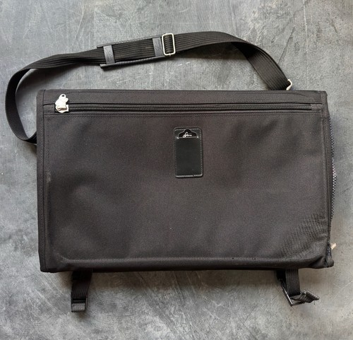 Skyway trifold garment bag - garment,