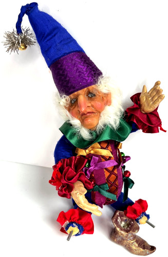 Demdaco drolleries sitting - 9",