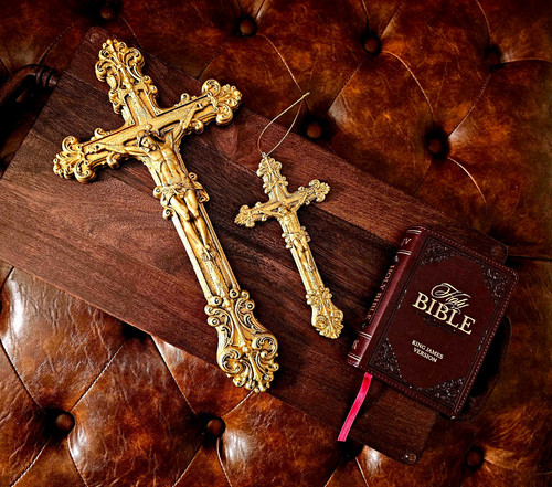 Piece bespoke crucifix xmas - 11,