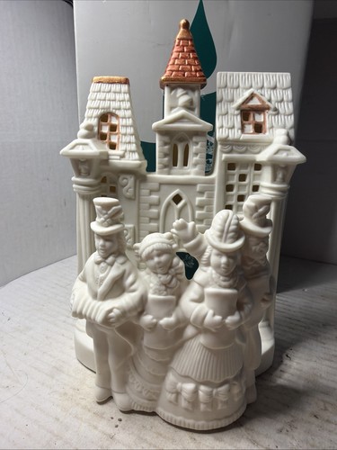 Partylite village carolers - village,