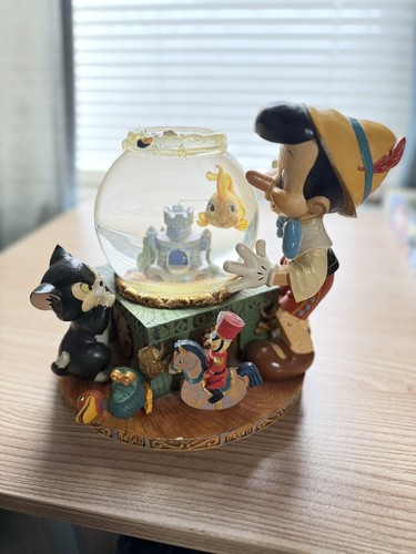 Pre owned vintage - pre-owned, disney
