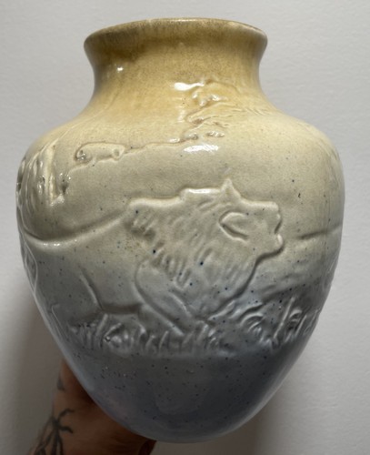 Red wing art pottery - red,