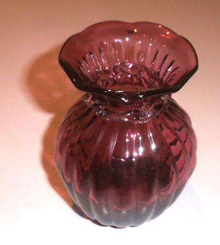 Pilgram cranberry glass vase - glass,