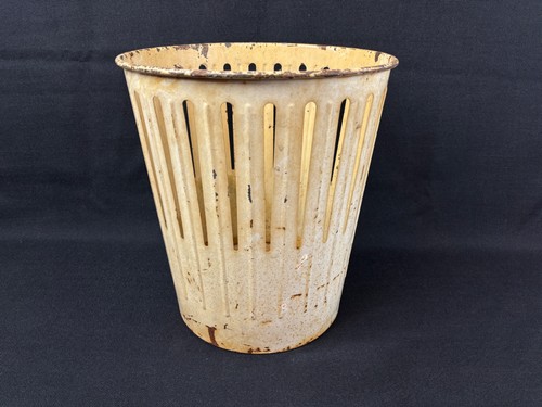 Vintage erie art - art, metal