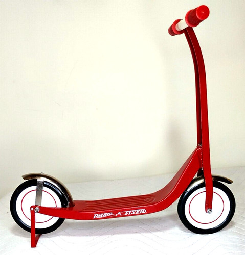Radio flyer miniature - radio, 12"
