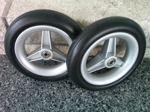 Pair 1 5 front caster - x,