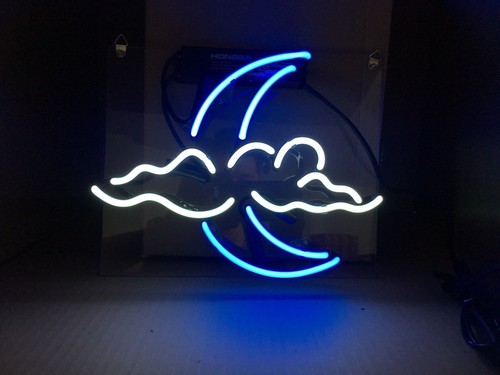 White cloud blue moon x10 - white, 14"x10"