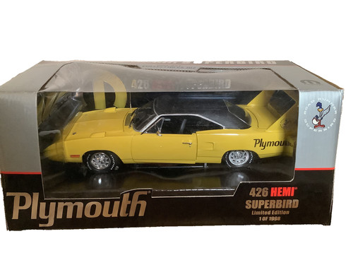 New ertl plymouth 426 - 1:18,