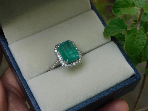 Emerald cut natural - emerald,
