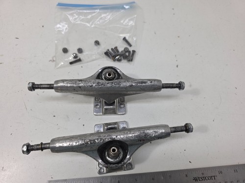 Independent truck pair - independent,