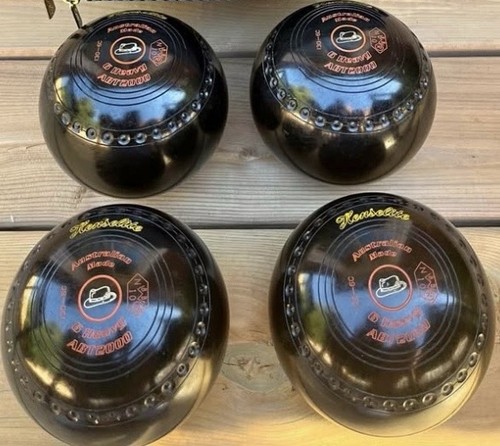 Henselite lawn bowls - of, 4