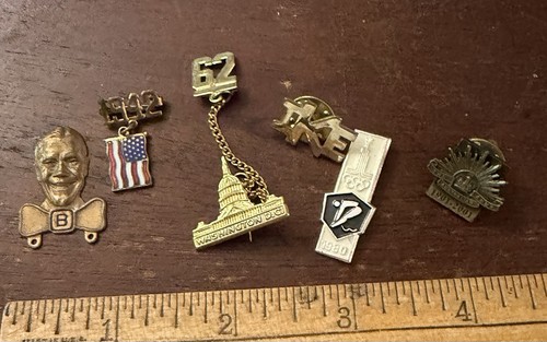 Vintage lot pins and other - vintage,