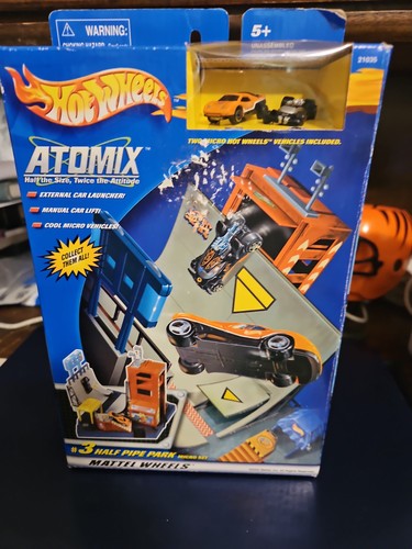 Hot wheels atomix - atomix, micro