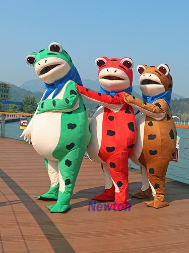 Cartoon frog walking mascot - cartoon,