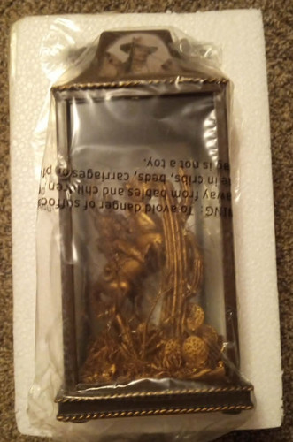 Unopened john wayne - wayne, lantern