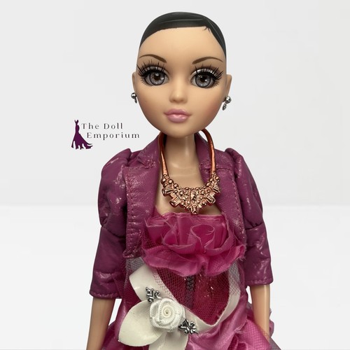 Moxie teenz doll - (2010),