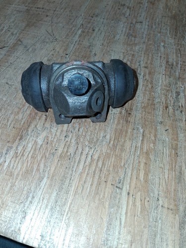 Renault dauphine wheel - dauphine,