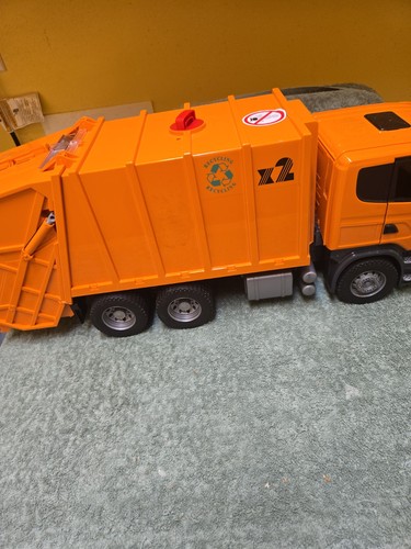 Bruder scania series - scania, garbage