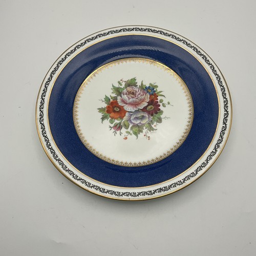 Wedgwood hand painted cabinet - hand,