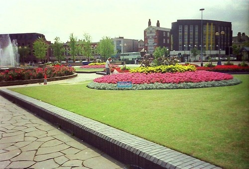 Hull memory lane queens - hull, lane: