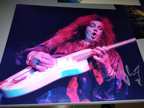 Yngwie malmsteen signed big - yngwie,