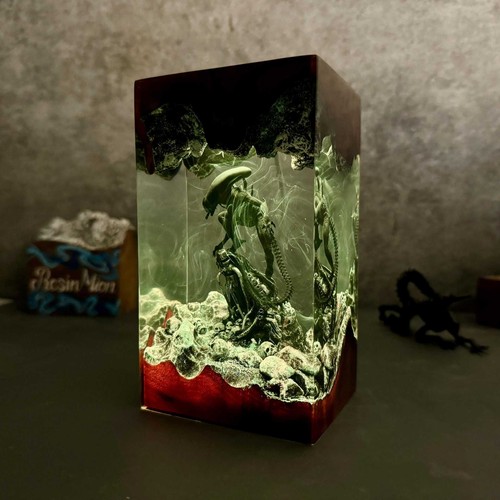 Sci alien resin night - alien,