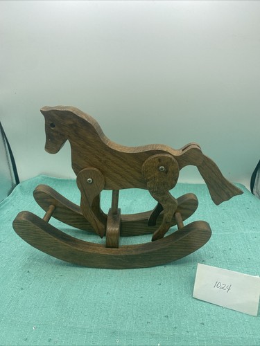 Wooden clipity clop sound - wooden, -clop