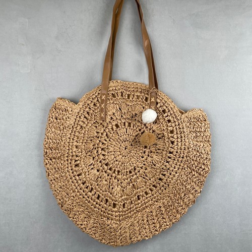 Large round woven straw - round,