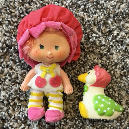 Vintage 1982 kenner strawberry - kenner,
