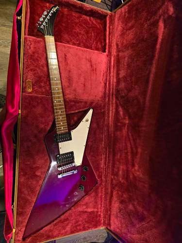 Gibson explorer cherry - gibson, '76
